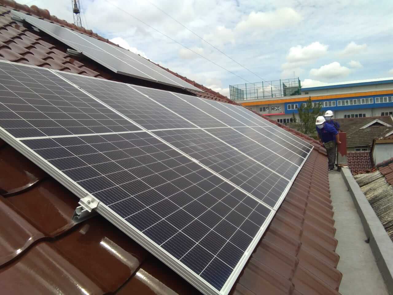 PROYEK PEMASANGAN PANEL SURYA JARWINN