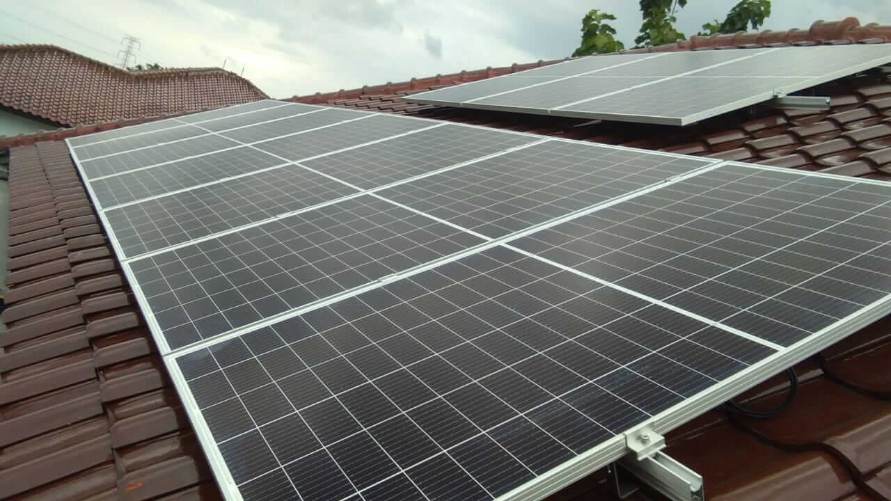 PROYEK PEMASANGAN PANEL SURYA JARWINN
