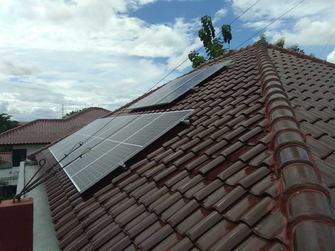 PROYEK PEMASANGAN PANEL SURYA JARWINN