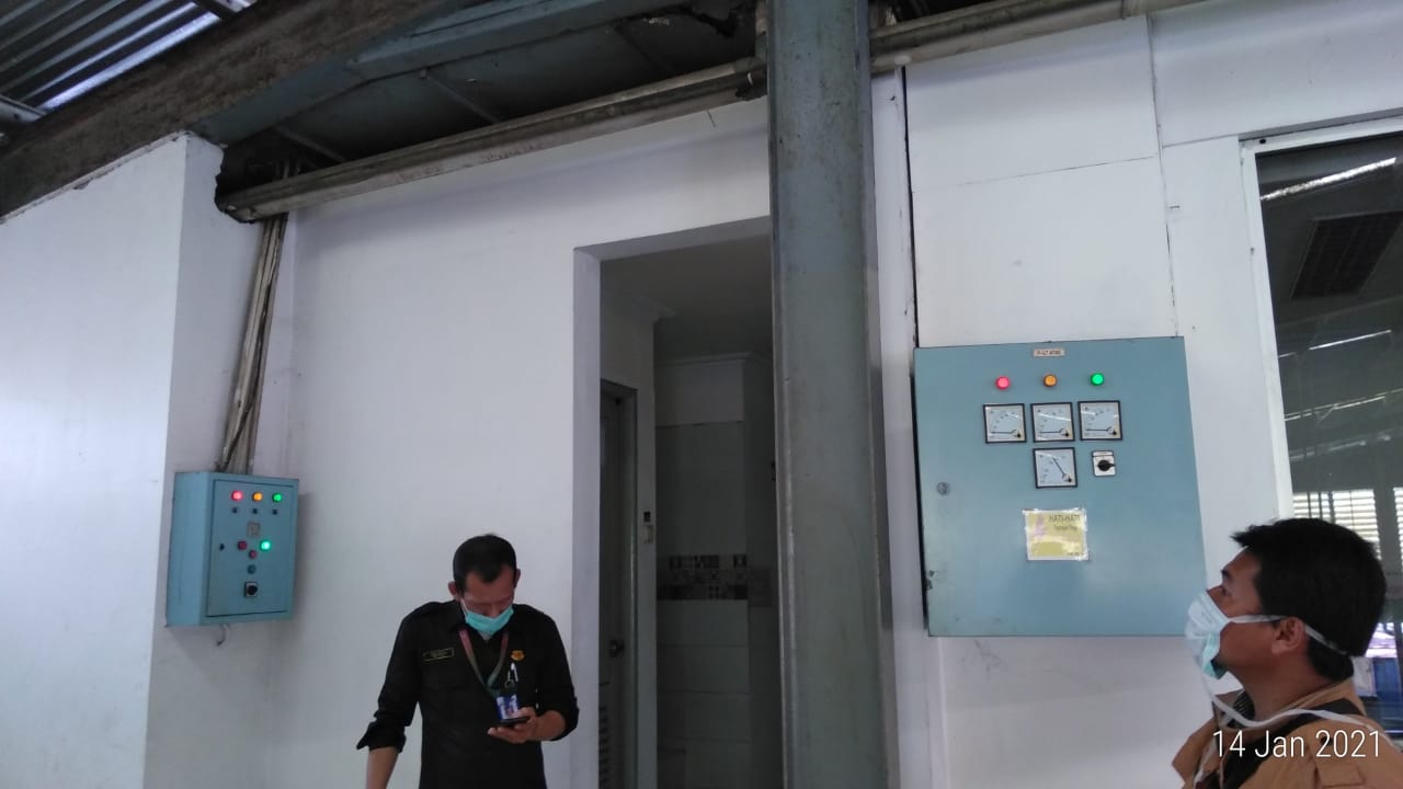 Pemasangan Panel Surya (Soalar Panel) di Warung Buncit, Jakarta Selatan